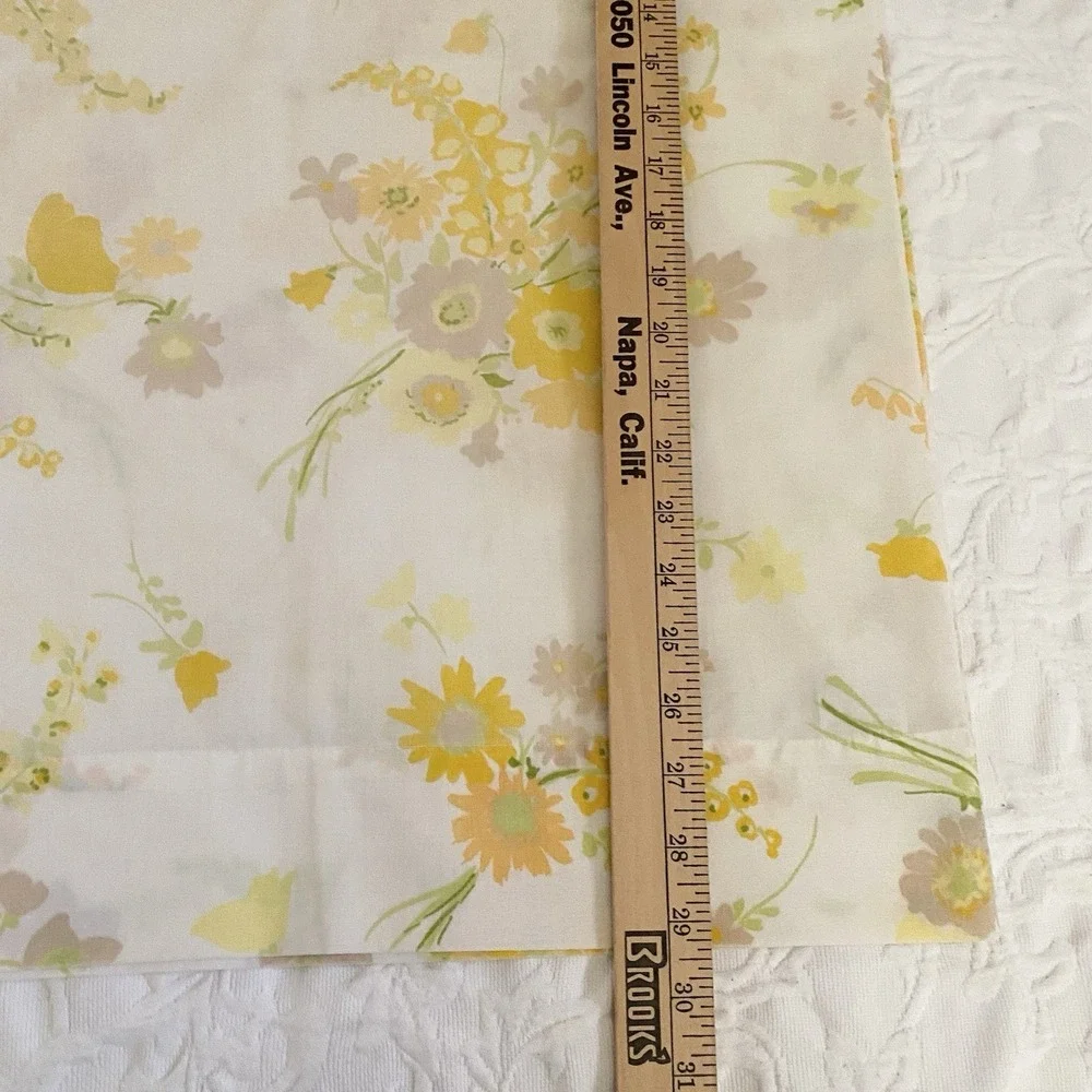 Vintage 60's 70's MCM 1‎ Pillowcase Floral Muslin Standard Yellow Flowers Boho